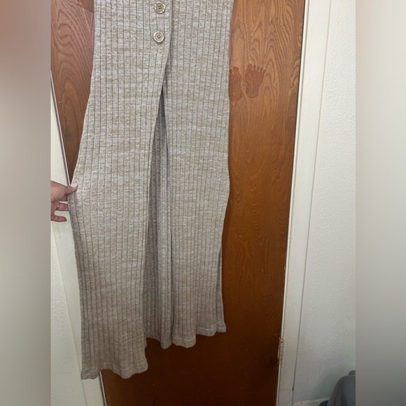 Long button up vest with buttons - Picture 5 of 6